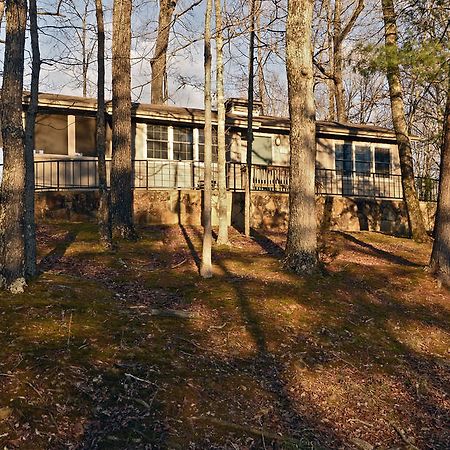 Lake Cumberland State Resort Park Jamestown Bagian luar foto