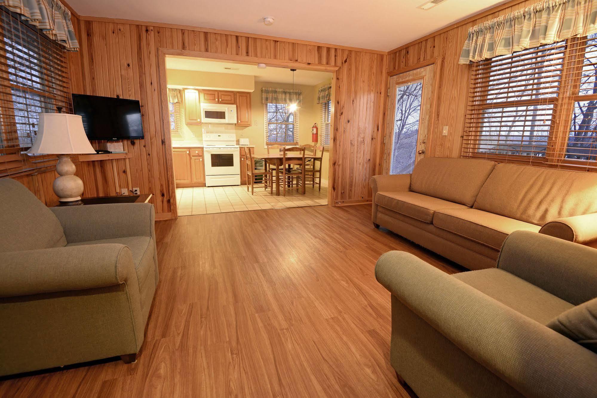 Lake Cumberland State Resort Park Jamestown Bagian luar foto